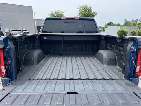 Used 2024 GMC Sierra 1500 SLT w/ SLT Premium Plus Package AWD/4WD image 11