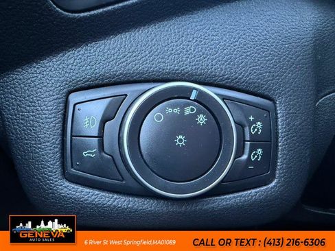 Used 2017 Ford Escape SE w/ Equipment Group 201A image 19