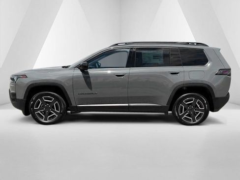 New 2026 Jeep Cherokee Laredo AWD/4WD image 4