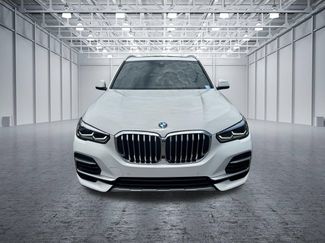 Used 2022 BMW X5 sDrive40i w/ Parking Assistance Package RWD video 2