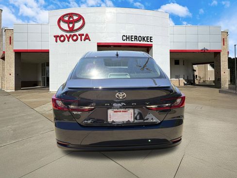 Used 2026 Toyota Camry LE w/ Convenience Package image 6