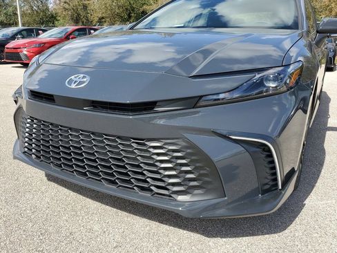 New 2025 Toyota Camry SE image 10