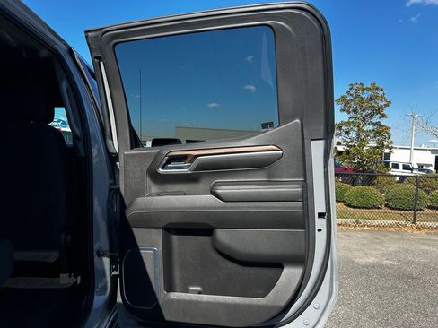 Used 2024 Chevrolet Silverado 1500 LT Trail Boss image 40