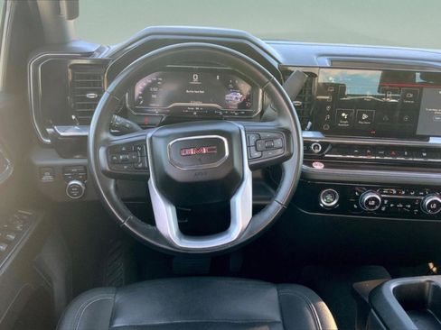 Used 2024 GMC Sierra 1500 SLT image 8