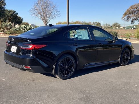 New 2026 Toyota Camry SE image 4