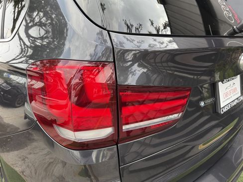 Used 2015 BMW X5 xDrive35i AWD/4WD image 11