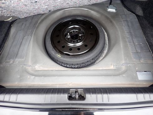 Used 2011 Chevrolet Impala LS image 17