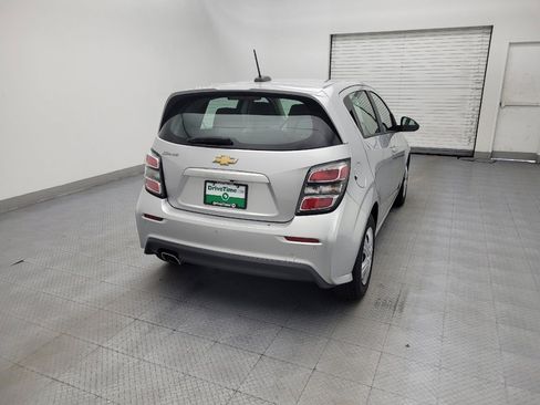 Used 2020 Chevrolet Sonic LT FWD image 7