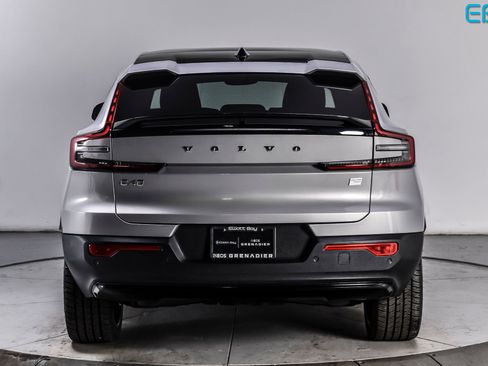 Used 2023 Volvo C40 P8 Recharge Ultimate image 5