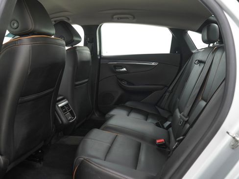Used 2018 Chevrolet Impala Premier FWD image 13