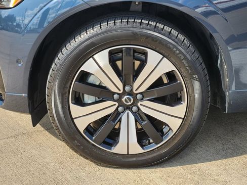 Used 2023 Volvo XC60 T8 Plus w/ Protection Package Premier AWD/4WD image 10