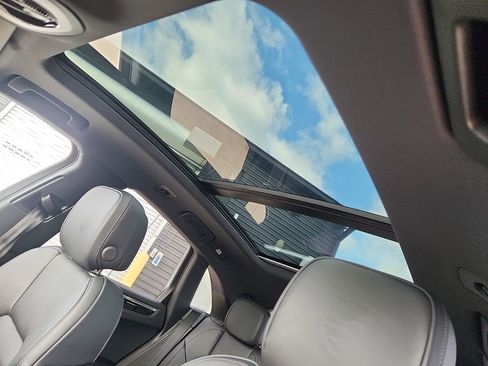 New 2026 Porsche Macan Turbo image 12