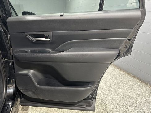 Certified 2024 Toyota Grand Highlander Platinum image 19