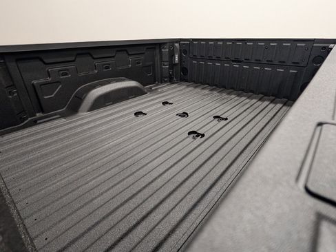 Used 2024 Chevrolet Silverado 2500 ZR2 w/ Technology Package AWD/4WD image 13
