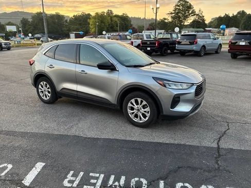 Used 2024 Ford Escape Active FWD image 48