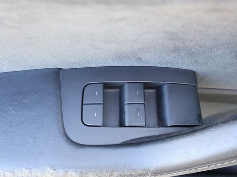 Used 2021 Tesla Model 3 Performance image 38