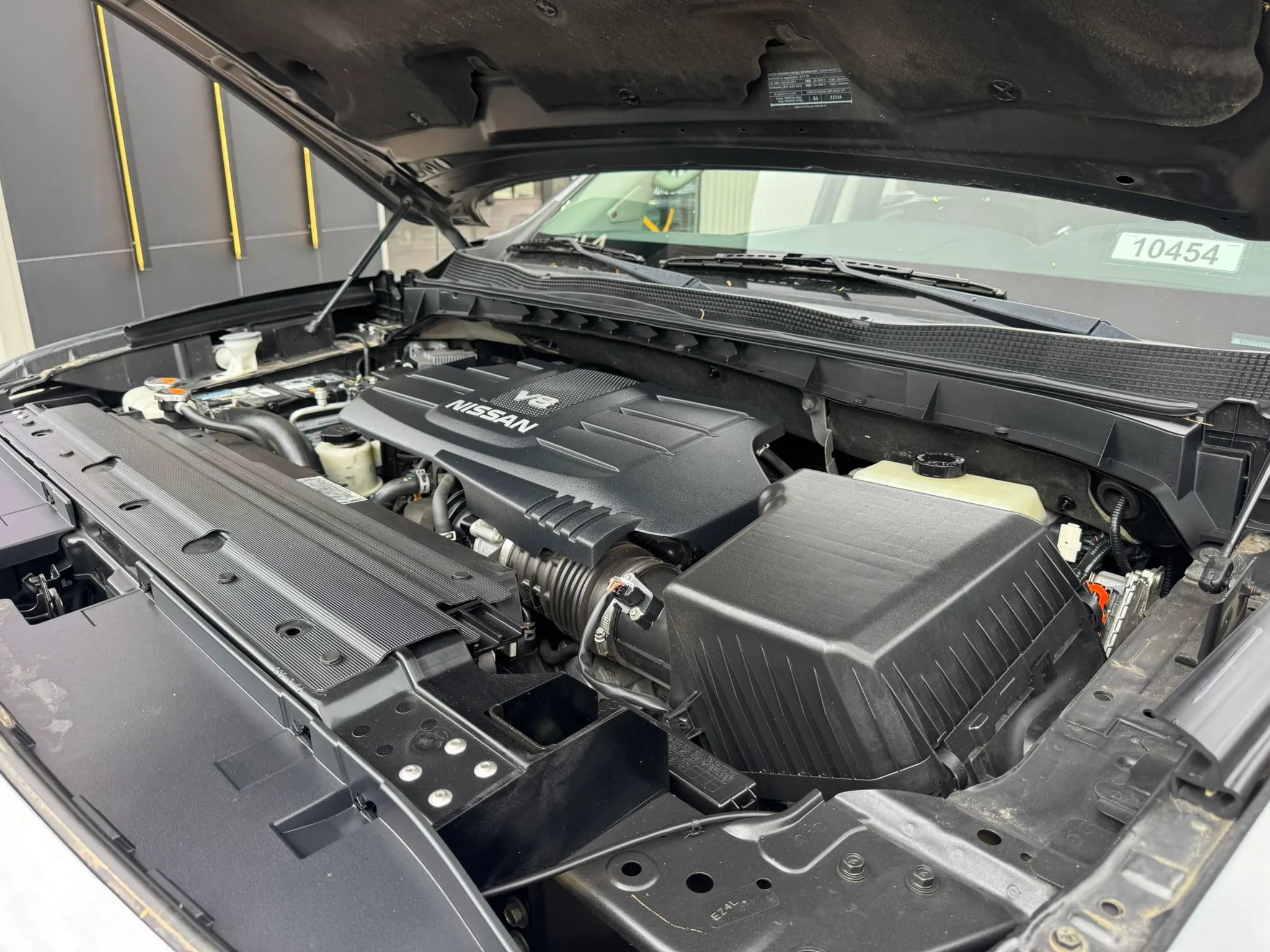 Used 2017 Nissan Titan SL AWD/4WD image 28