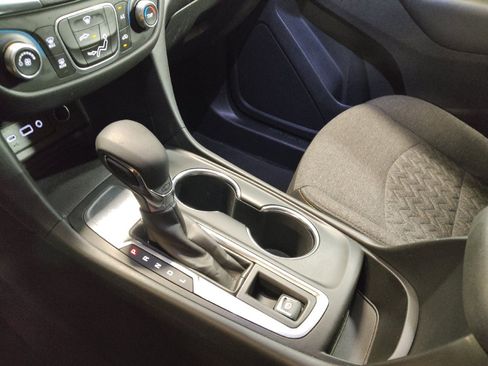 Used 2022 Chevrolet Equinox LT FWD image 26