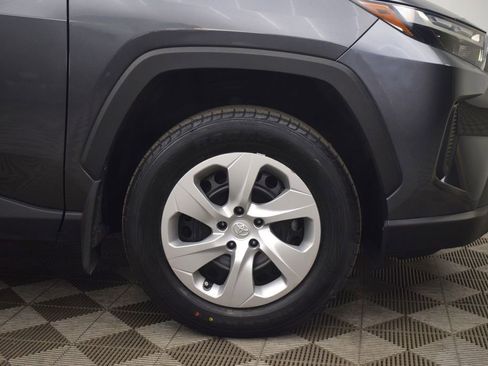 Used 2023 Toyota RAV4 LE AWD/4WD image 30