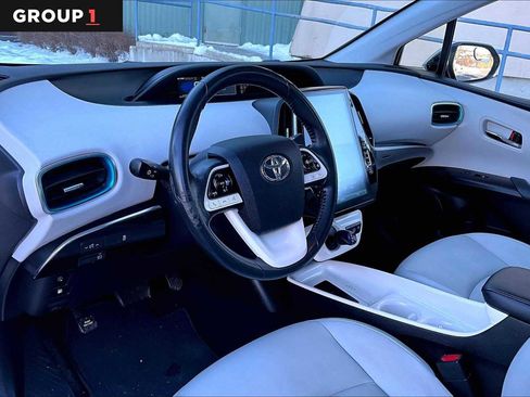 Certified 2017 Toyota Prius Prime Premium image 17