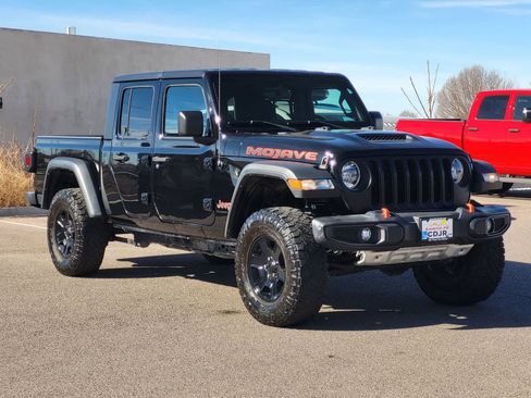 Used 2022 Jeep Gladiator Mojave image 3