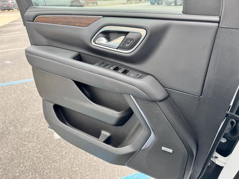 Used 2024 Chevrolet Tahoe High Country image 33