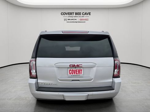 Used 2017 GMC Yukon XL SLT w/ Open Road Package image 8