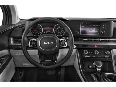 Used 2023 Kia Carnival LX FWD image 10