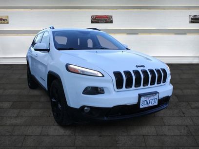 Used 2018 Jeep Cherokee Latitude w/ Altitude Package