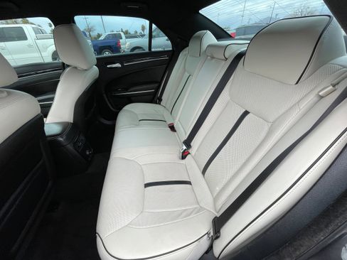 Used 2014 Chrysler 300 Uptown Edition w/ Quick Order Package 22M image 19