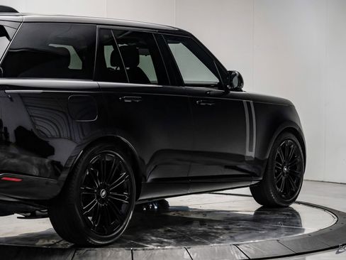 Used 2024 Land Rover Range Rover SE image 14