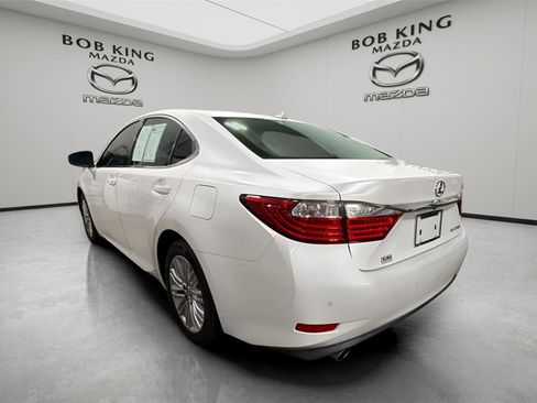 Used 2013 Lexus ES 350 w/ Luxury Pkg FWD image 3