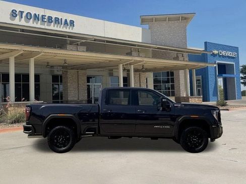 Used 2026 GMC Sierra 2500 AT4 AWD/4WD image 4