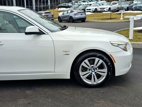 Used 2010 BMW 528i xDrive Sedan image 6