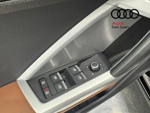 Used 2025 Audi Q3 2.0T Premium w/ Convenience Package AWD/4WD image 32