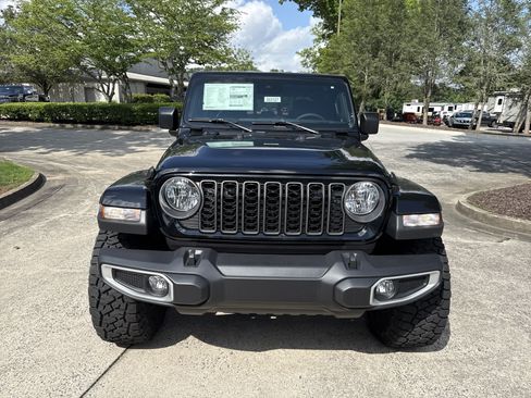 New 2025 Jeep Gladiator Sport AWD/4WD image 12