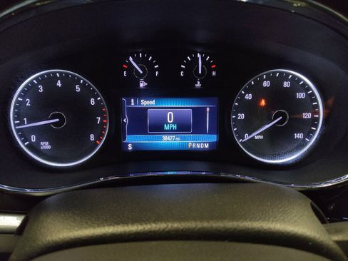 Used 2022 Buick Encore Preferred w/ Safety Package AWD/4WD image 23