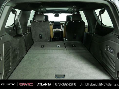 Used 2025 GMC Yukon XL Denali Ultimate w/ LPO, Floor Liner Package AWD/4WD image 36