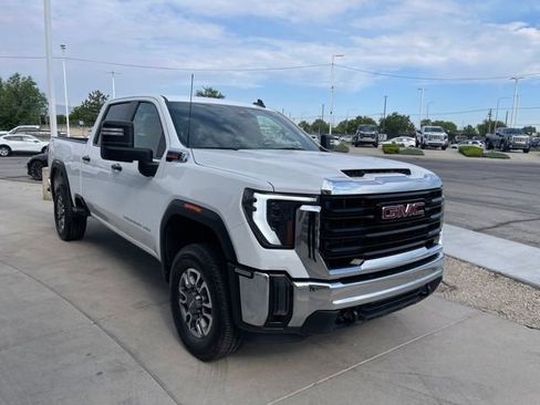 Used 2025 GMC Sierra 3500 Pro AWD/4WD image 6