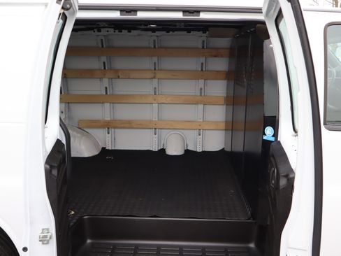 Used 2024 GMC Savana 2500 w/ Driver Convenience Package image 28