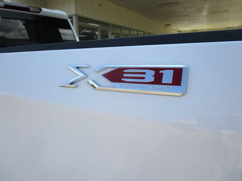New 2026 GMC Sierra 1500 SLT w/ SLT Premium Plus Package AWD/4WD image 12