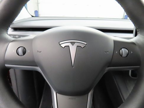 Used 2024 Tesla Model Y Long Range image 43