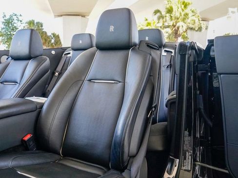 Used 2016 Rolls-Royce Dawn image 50