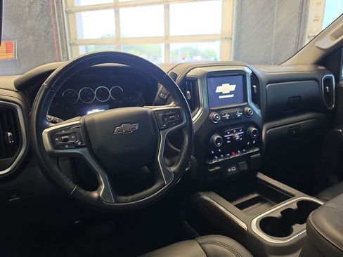 Used 2019 Chevrolet Silverado 1500 LT Trail Boss AWD/4WD image 19