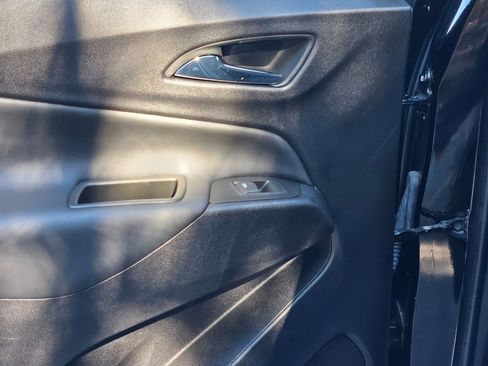 Used 2024 Chevrolet Equinox LT image 23