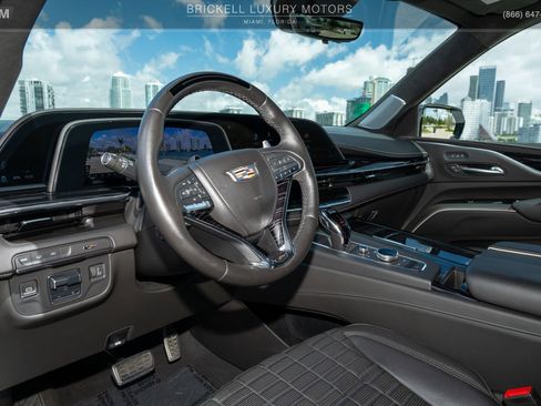 Used 2023 Cadillac Escalade V image 5