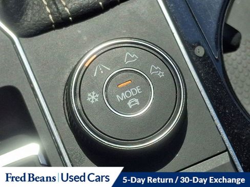 Certified 2023 Volkswagen Atlas SE w/ Black Wheel Package image 25