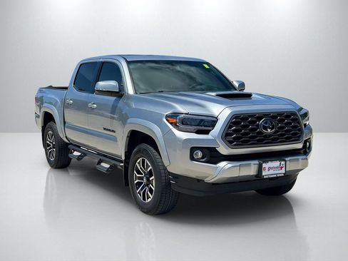 Used 2023 Toyota Tacoma TRD Sport w/ TRD Premium Sport Package RWD image 3