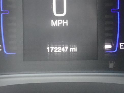 Used 2015 Chrysler 200 S image 5