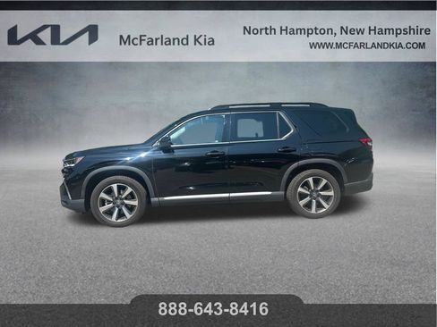 Used 2023 Honda Pilot Touring image 3